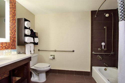 Hampton Inn & Suites Columbus-Downtown Ohio - image 9
