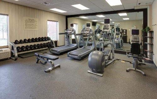 Hampton Inn & Suites Columbus Polaris - image 11