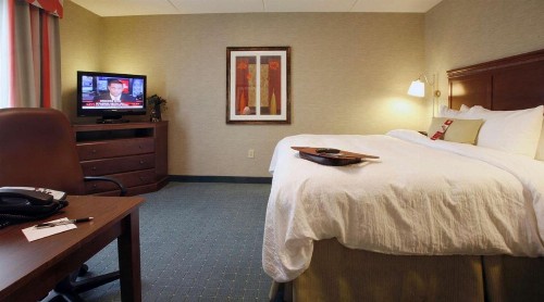 Hampton Inn & Suites Columbus Polaris - image 12