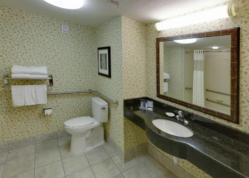 Hampton Inn & Suites Columbus Polaris - image 14