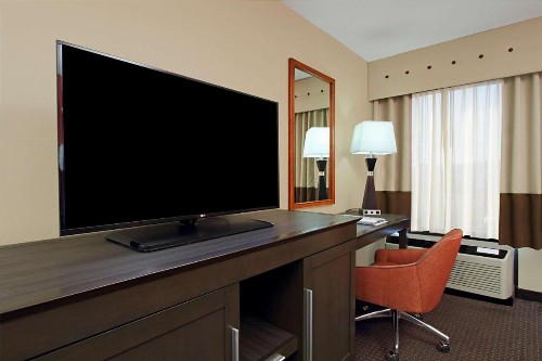 Hampton Inn Columbus-International Airport - image 44