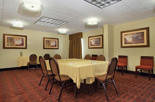 Hampton Inn Columbus-International Airport - image 45