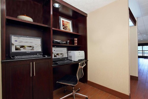 Hampton Inn Columbus-International Airport - image 46