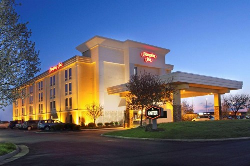 Hampton Inn Columbus-International Airport - image 5
