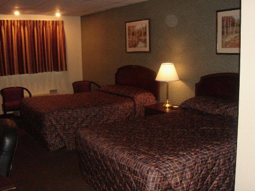 German Village Inn Motel - image 21