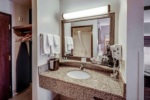 Best Western Port Columbus - image 16