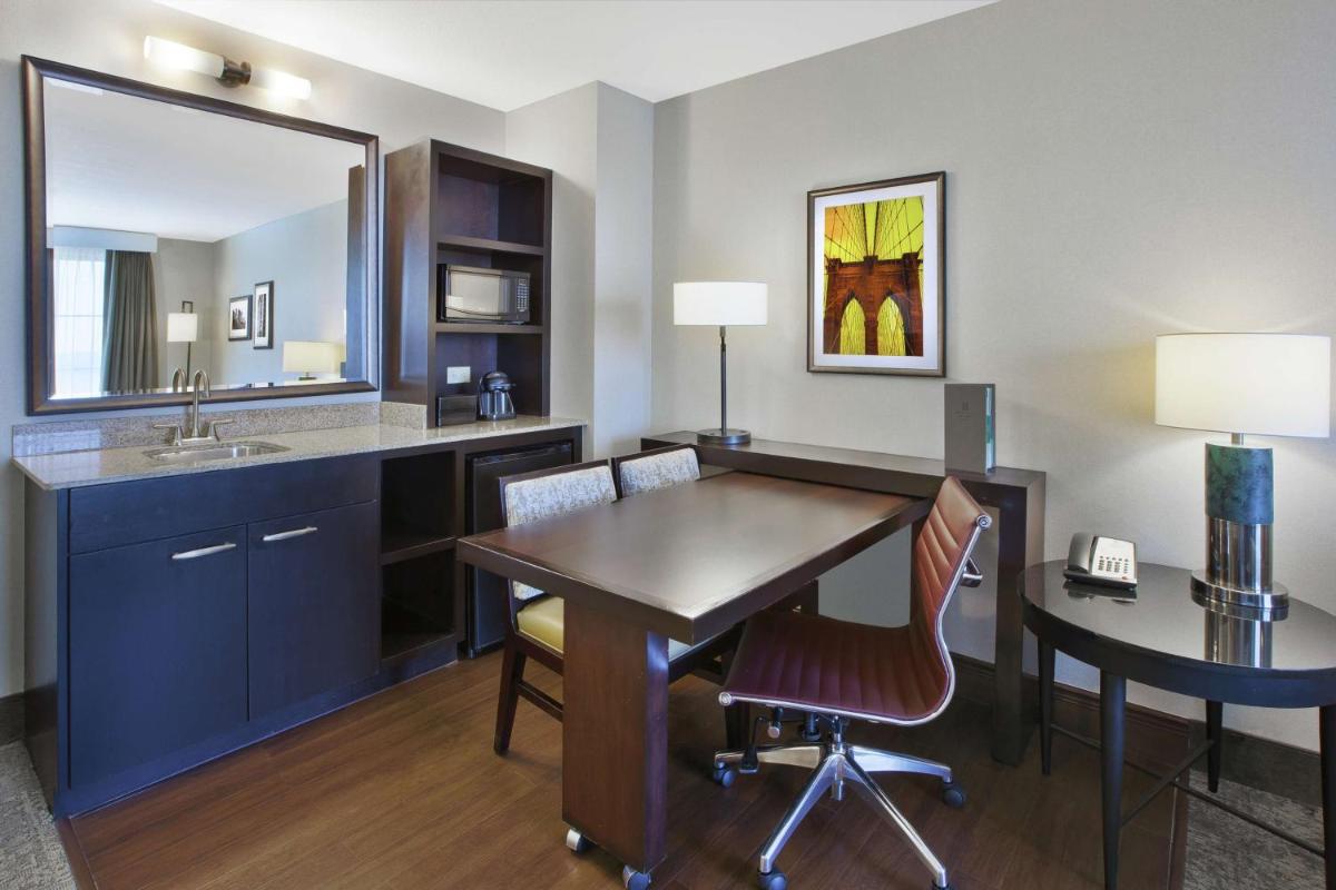 Embassy Suites Columbus - Airport - image 3