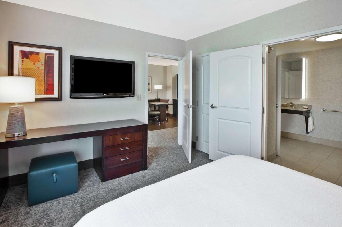 Embassy Suites Columbus - Airport - image 7