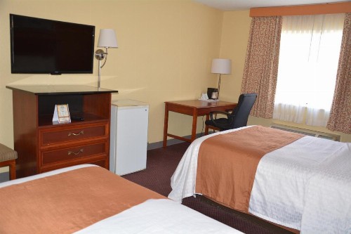 Columbus Grand Hotel & Banquet Center - image 4