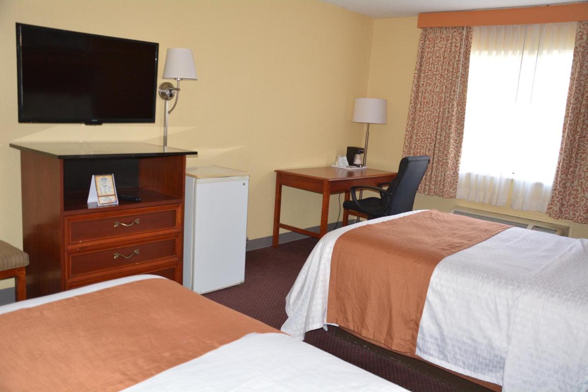 Columbus Grand Hotel & Banquet Center - image 4