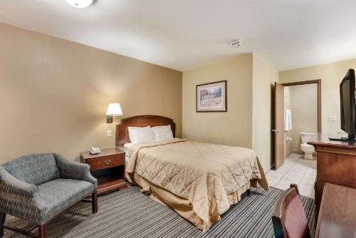 Rodeway Inn - image 10