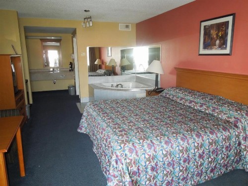 Kozy Inn - image 10