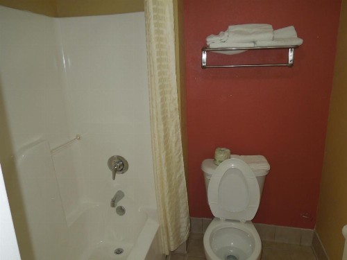 Kozy Inn - image 3