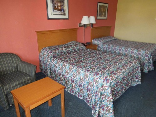 Kozy Inn - image 4