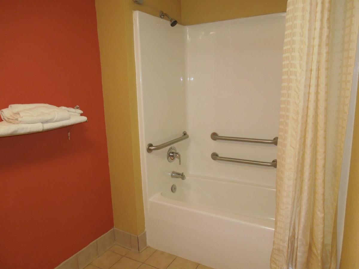 Kozy Inn - image 6