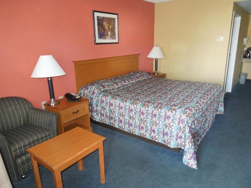 Kozy Inn - image 7