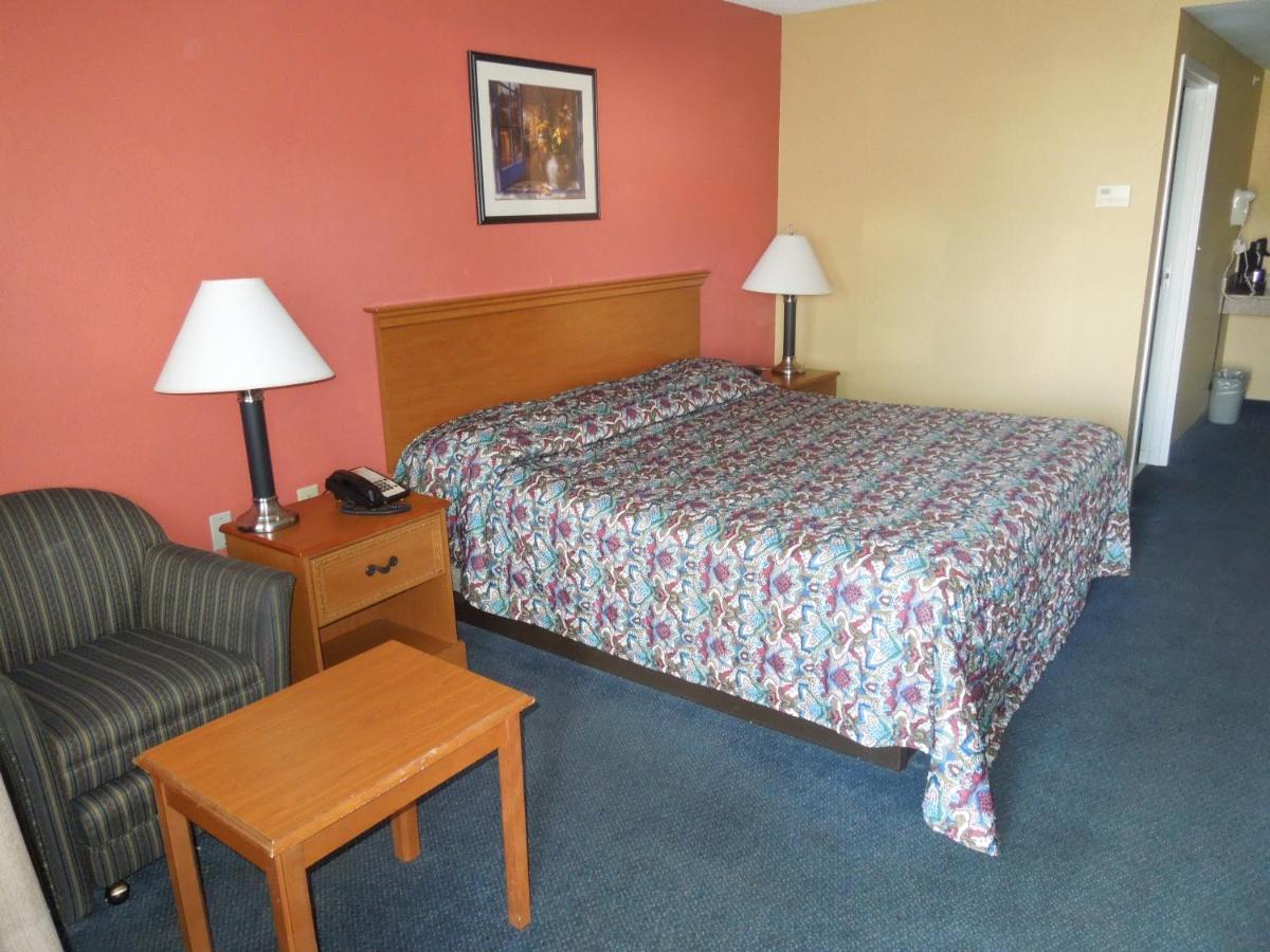 Kozy Inn - image 7
