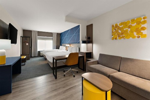 Comfort Suites East Broad at 270 - image 42