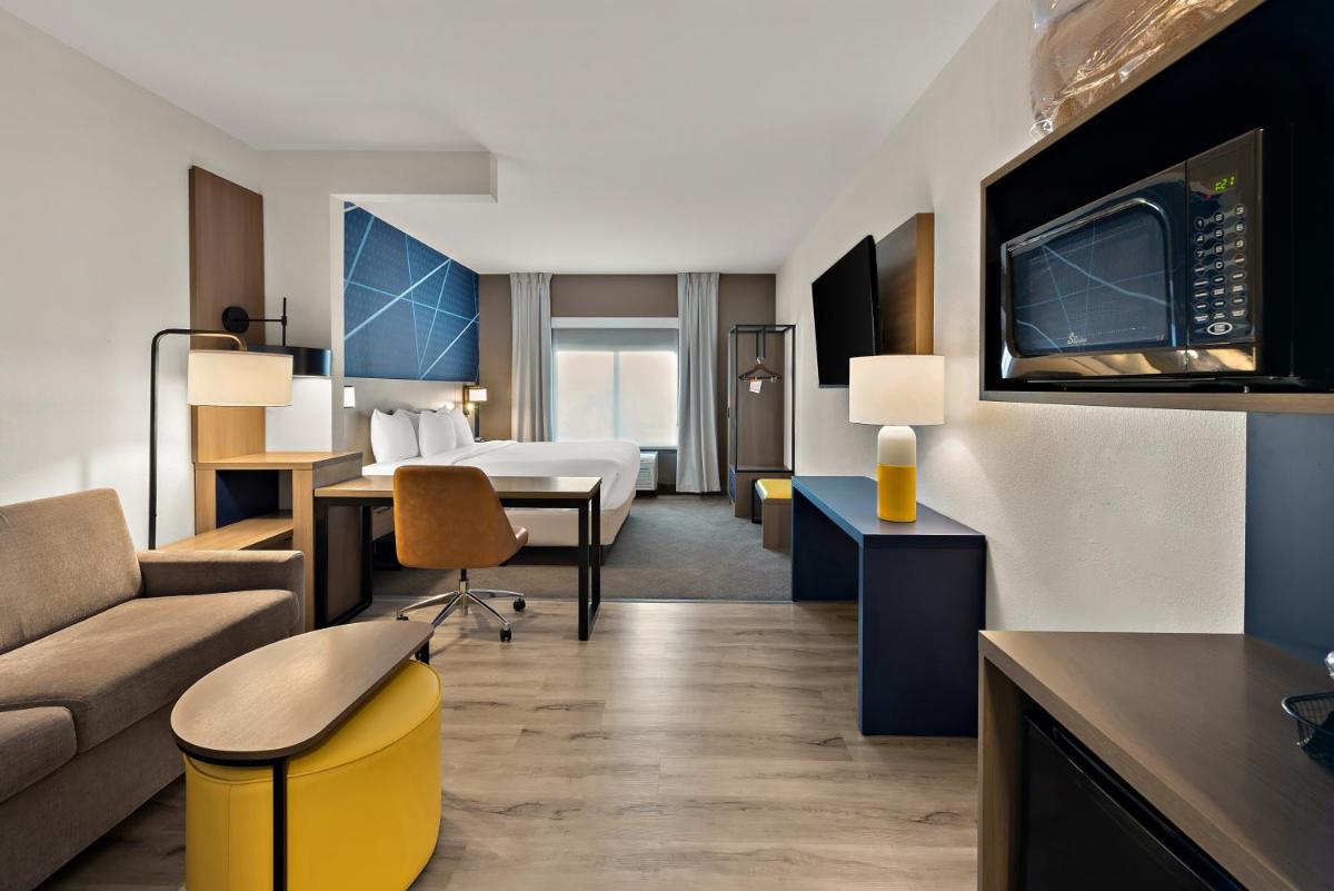 Comfort Suites East Broad at 270 - image 6
