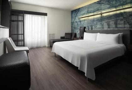 Columbus Airport Marriott - image 10