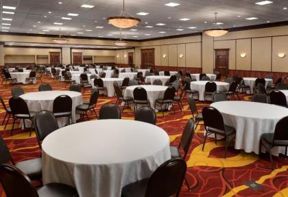 Columbus Airport Marriott - image 12