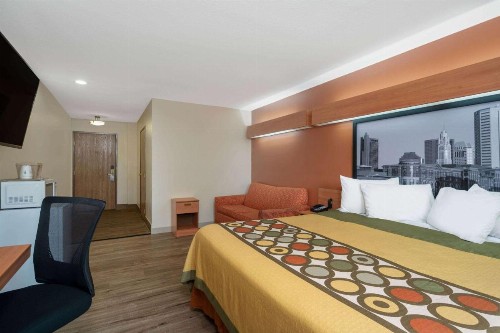 Super 8 by Wyndham Columbus West - image 16