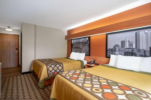 Super 8 by Wyndham Columbus West - image 6