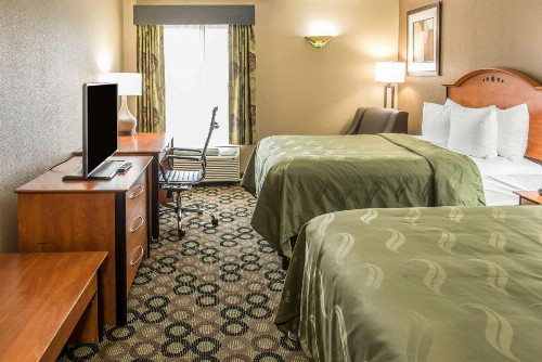 Quality Inn & Suites Columbus - image 11