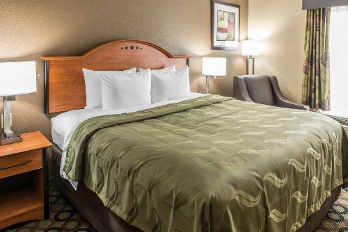 Quality Inn & Suites Columbus - image 24