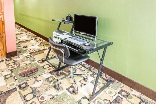 Quality Inn & Suites Columbus - image 29