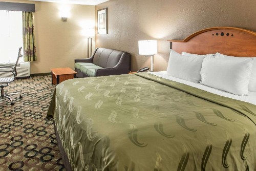 Quality Inn & Suites Columbus - image 6
