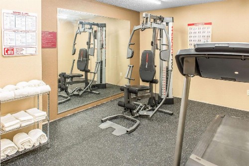 Quality Inn & Suites Columbus - image 9