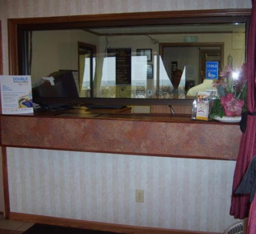 Budgetel Inn & Suites - image 7