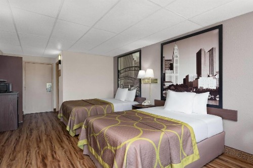 Super 8 by Wyndham Columbus - image 22