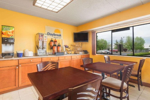 Days Inn by Wyndham Columbus Fairgrounds - image 24