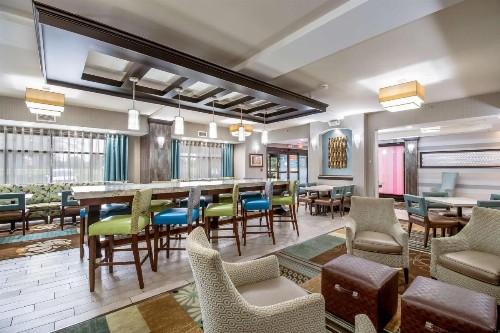 Hampton Inn West - image 10