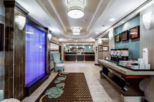 Hampton Inn West - image 13