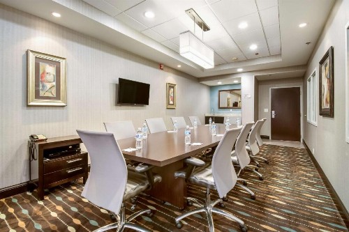 Hampton Inn West - image 14