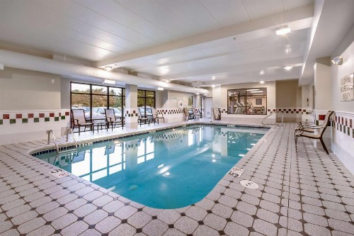 Hampton Inn West - image 15