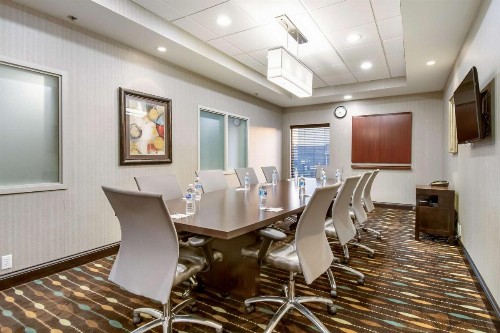 Hampton Inn West - image 18