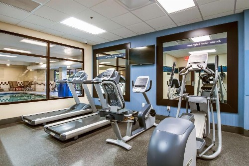 Hampton Inn West - image 8