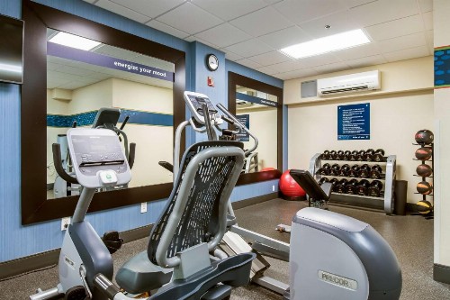 Hampton Inn West - image 9