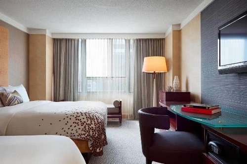 Renaissance Columbus Downtown Hotel - image 10