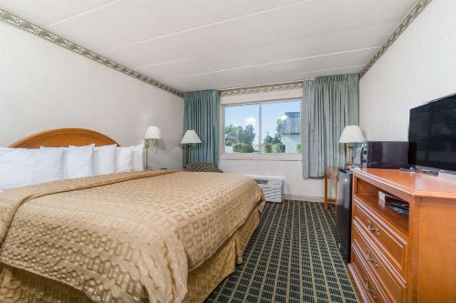 Days Inn by Wyndham Columbus East Airport - image 27