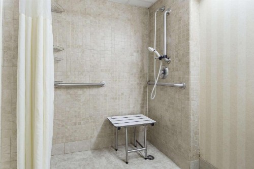 Days Inn by Wyndham Columbus East Airport - image 32