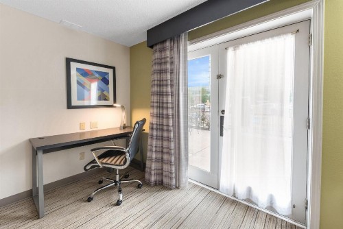 Holiday Inn Express - Columbus Downtown an IHG Hotel - image 29