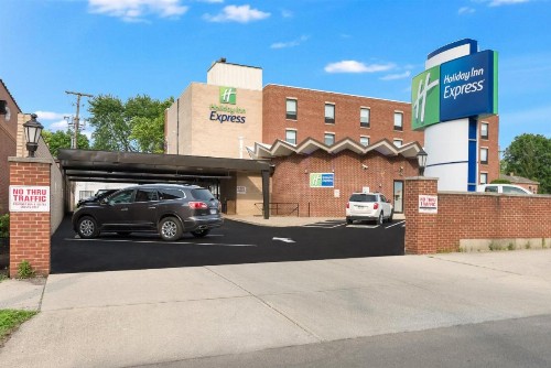 Holiday Inn Express - Columbus Downtown an IHG Hotel - image 44