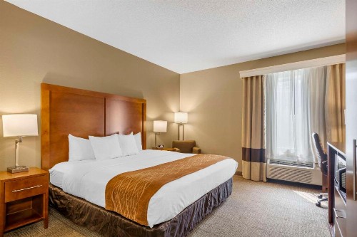 Comfort Inn North/Polaris - image 26
