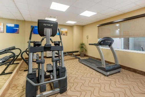 Comfort Inn North/Polaris - image 27