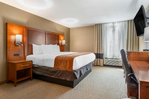 Comfort Inn North/Polaris - image 33